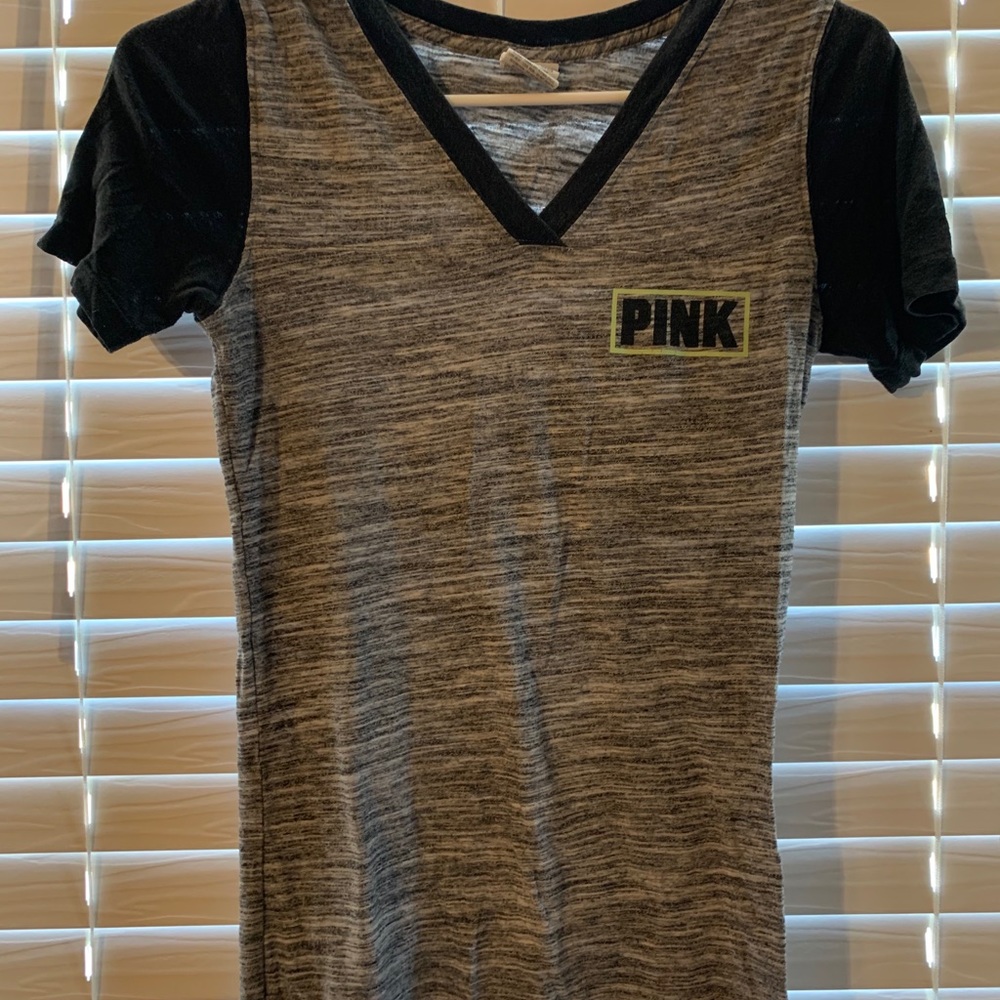 VS Pink t-shirt